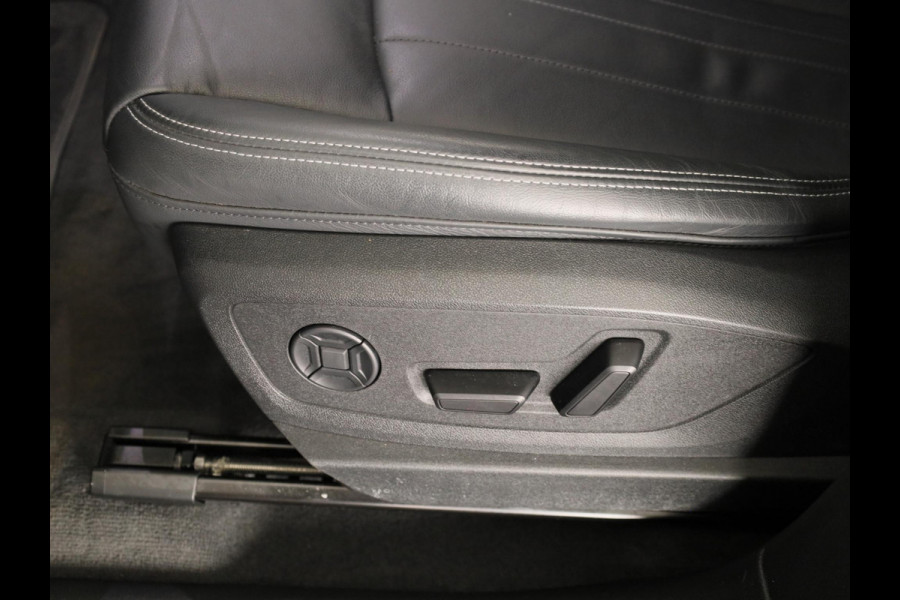 Audi Q8 e-tron 50 quattro Edition 95 kWh 340pk | SOH 96% | Lederen bekleding | | 20 inch lichtmetalen velgen | Elektrisch verstelbare voorstoelen met geheugen | Parkeercamera |