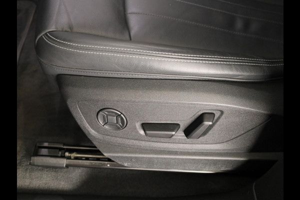 Audi Q8 e-tron 50 quattro Edition 95 kWh 340pk | SOH 96% | Lederen bekleding | | 20 inch lichtmetalen velgen | Elektrisch verstelbare voorstoelen met geheugen | Parkeercamera |