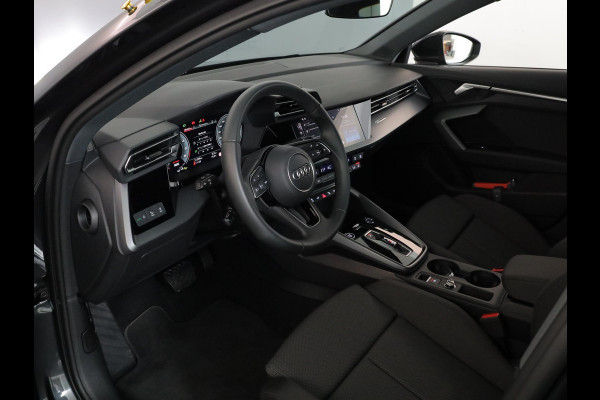 Audi A3 Sportback 40 TFSI e Advanced edition 204 pk S-tronic | Verlengde garantie | Navigatie | Parkeersensoren (Park assist) | Achteruitrijcamera | Stoelverwarming |