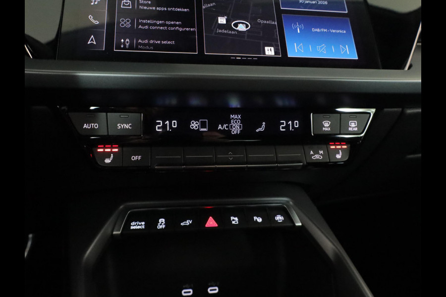 Audi A3 Sportback 40 TFSI e Advanced edition 204 pk S-tronic | Verlengde garantie | Navigatie | Parkeersensoren (Park assist) | Achteruitrijcamera | Stoelverwarming |