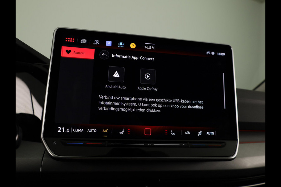 Volkswagen Golf Life Edition 1.5 TSI 85 kW / 116 pk Hatchback 6 ve Camera| 17'LM-velgen| Verwarmd stuur en voorstoelen | Keyless entry/start