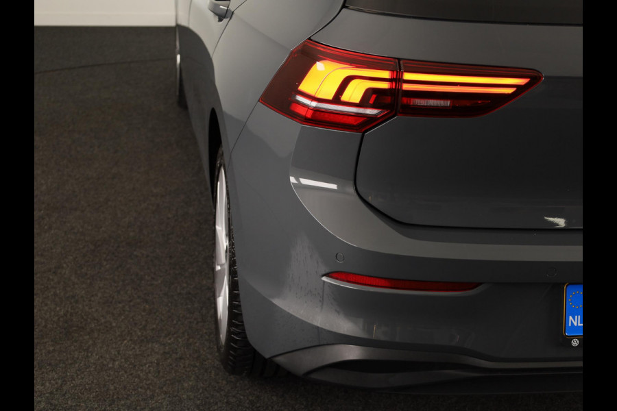 Volkswagen Golf Life Edition 1.5 TSI 85 kW / 116 pk Hatchback 6 ve Camera| 17'LM-velgen| Verwarmd stuur en voorstoelen | Keyless entry/start