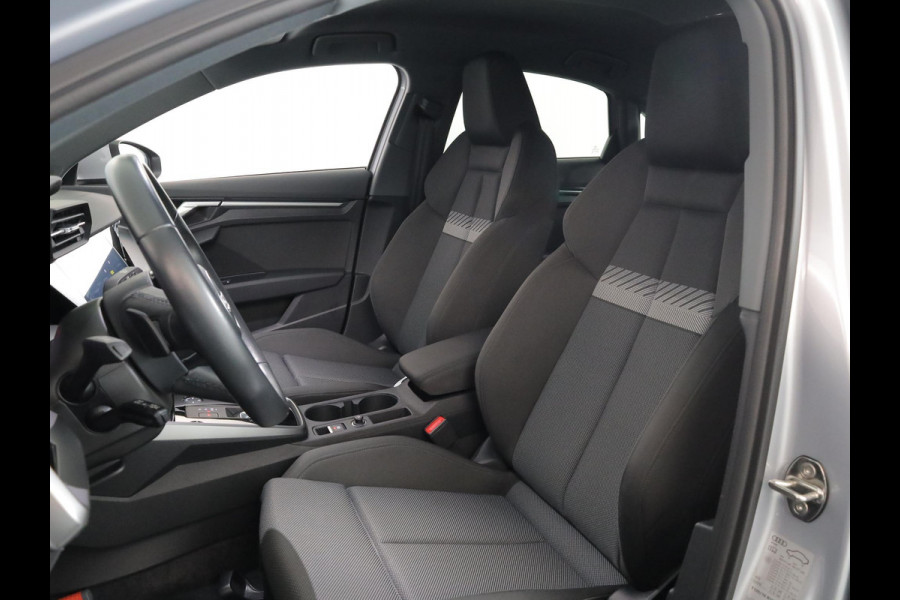 Audi A3 Limousine 30 TFSI Advanced edition 110 pk S-tronic | Navigatie | Parkeersensoren (Park assist) | Apple Carplay/Android Auto | Stoelverwarming |