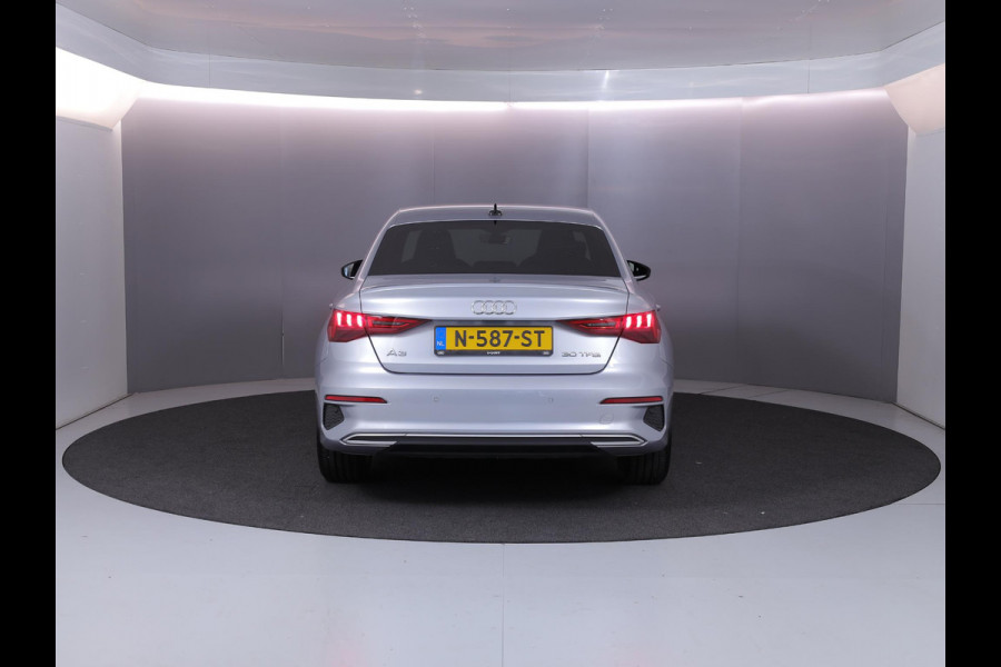 Audi A3 Limousine 30 TFSI Advanced edition 110 pk S-tronic | Navigatie | Parkeersensoren (Park assist) | Apple Carplay/Android Auto | Stoelverwarming |