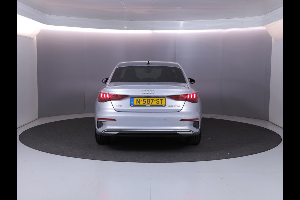 Audi A3 Limousine 30 TFSI Advanced edition 110 pk S-tronic | Navigatie | Parkeersensoren (Park assist) | Apple Carplay/Android Auto | Stoelverwarming |