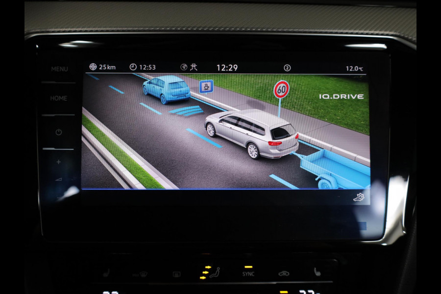 Volkswagen Passat Variant 1.5 TSI R-Line Business + 150pk DSG| Pano-dak| Luxe lederen interieur| Matrix LED