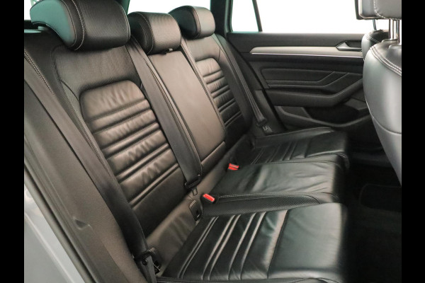 Volkswagen Passat Variant 1.5 TSI R-Line Business + 150pk DSG| Pano-dak| Luxe lederen interieur| Matrix LED