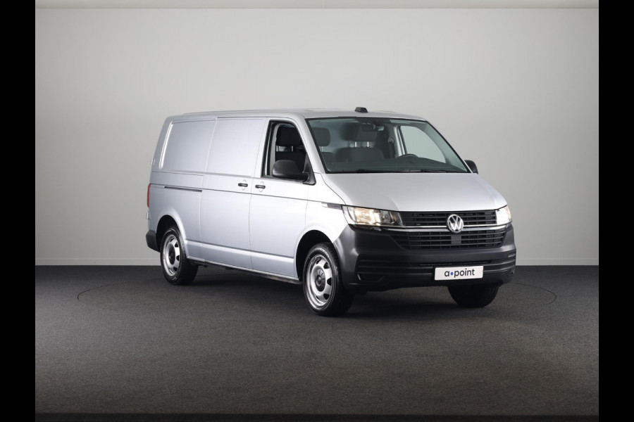 Volkswagen Transporter 2.0 TDI L2H1 32 150PK DSG | Navigatie via app | Parkeersensoren | Trekhaak |