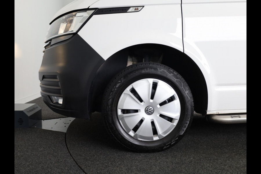 Volkswagen Transporter 2.0 TDI L2H1 28 Comfortline 110 pk | Verlengde garantie | Navigatie via App | Parkeersensoren achter | Cruise control |