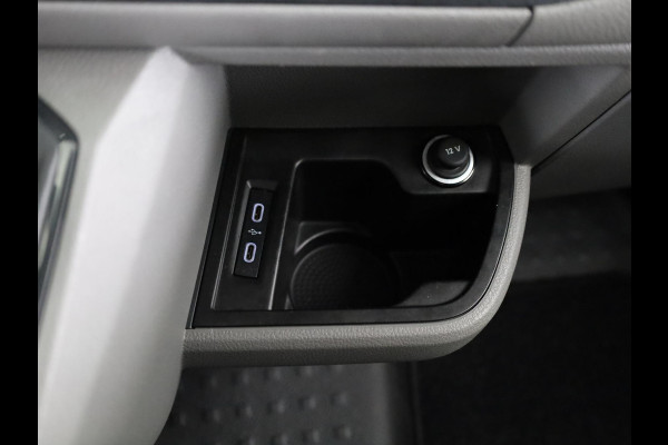 Volkswagen Transporter 2.0 TDI L2H1 28 Comfortline 110 pk | Verlengde garantie | Navigatie via App | Parkeersensoren achter | Cruise control |