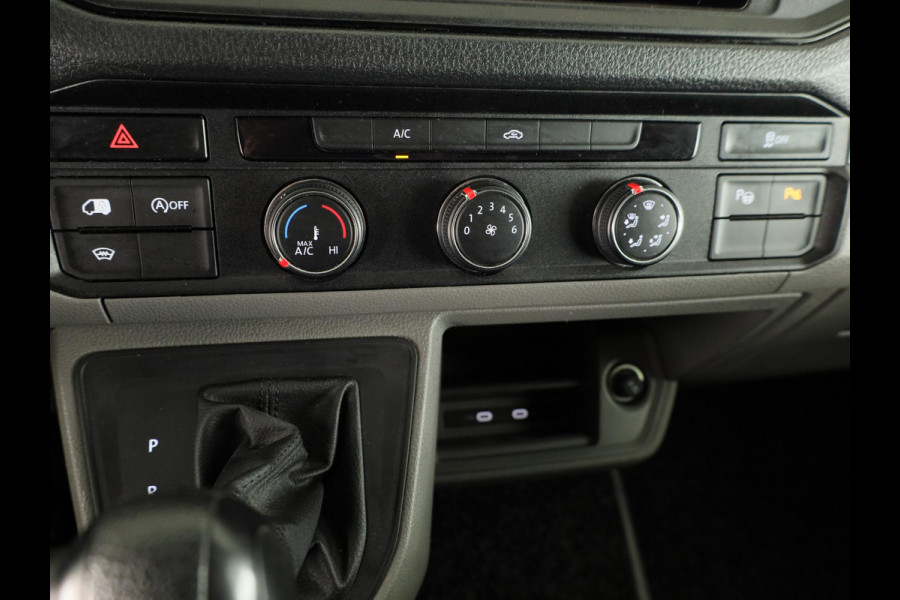 Volkswagen Crafter 35 2.0 TDI L3H3 Comfortline EURO VI 140 pk Automaat | Verlengde garantie | Navigatie | Trekhaak | Parkeersensoren | Achteruitrijcamera |