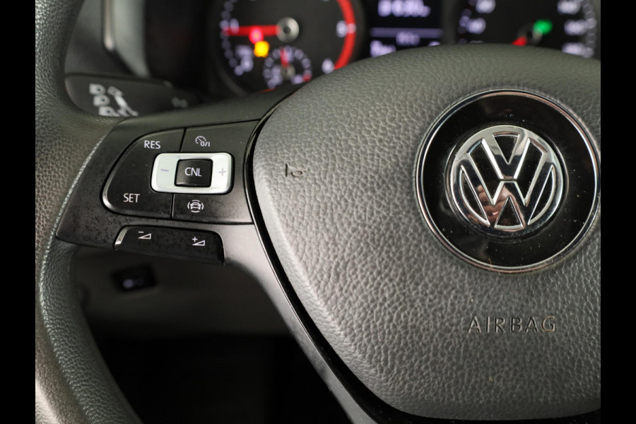 Volkswagen Crafter 35 2.0 TDI L3H3 Comfortline EURO VI 140 pk Automaat | Verlengde garantie | Navigatie | Trekhaak | Parkeersensoren | Achteruitrijcamera |