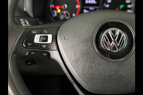 Volkswagen Crafter 35 2.0 TDI L3H3 Comfortline EURO VI 140 pk Automaat | Verlengde garantie | Navigatie | Trekhaak | Parkeersensoren | Achteruitrijcamera |