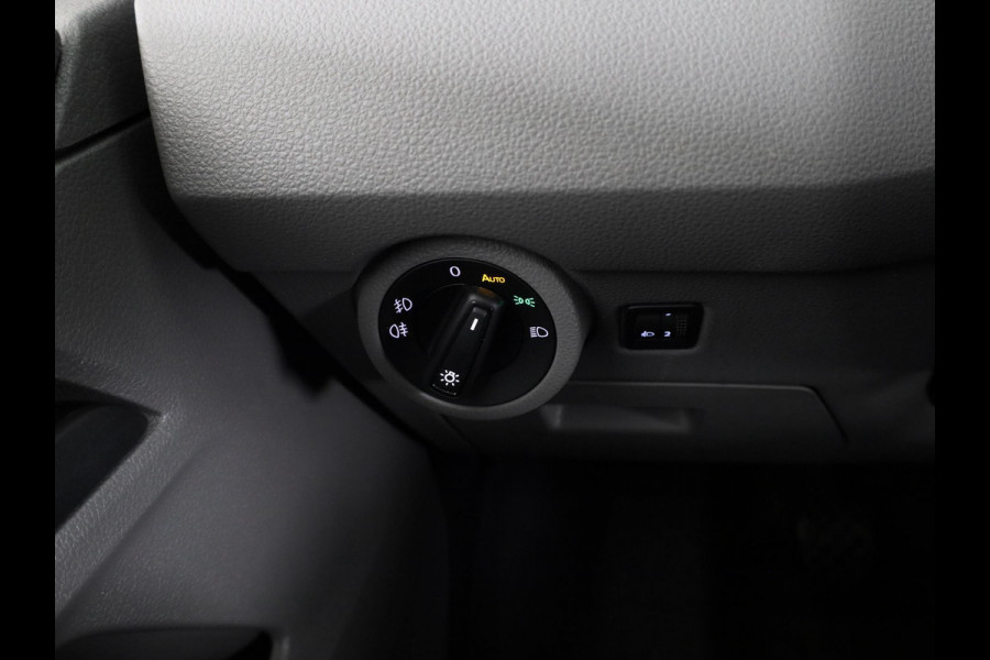 Volkswagen Transporter 2.0 TDI L2H1 28 Comfortline 110 pk | Verlengde garantie | Navigatie via App | Parkeersensoren achter | Cruise control |