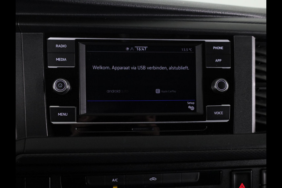 Volkswagen Transporter 2.0 TDI L2H1 28 Comfortline 110 pk | Verlengde garantie | Navigatie via App | Parkeersensoren achter | Cruise control |