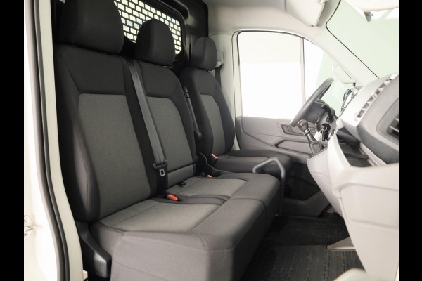 Volkswagen Crafter 35 2.0 TDI L3H2 140 PK | Navigatie via app | Bijrijdersbank | Airco | Side Assist | Inklapbare spiegels | Parkeersensoren voor en achter |