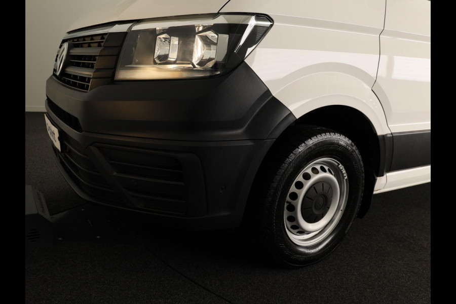 Volkswagen Crafter 35 2.0 TDI L3H2 140 PK | Navigatie via app | Bijrijdersbank | Airco | Side Assist | Inklapbare spiegels | Parkeersensoren voor en achter |