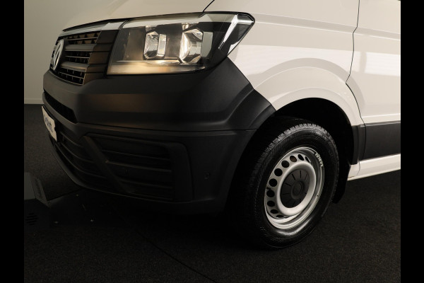 Volkswagen Crafter 35 2.0 TDI L3H2 140 PK | Navigatie via app | Bijrijdersbank | Airco | Side Assist | Inklapbare spiegels | Parkeersensoren voor en achter |