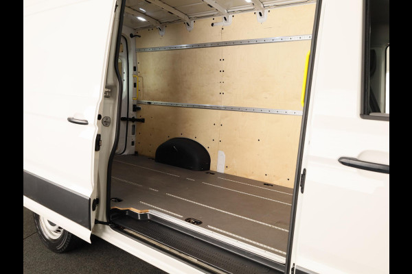 Volkswagen Crafter 35 2.0 TDI L3H2 140 PK | Navigatie via app | Bijrijdersbank | Airco | Side Assist | Inklapbare spiegels | Parkeersensoren voor en achter |