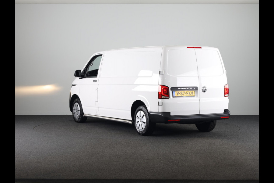 Volkswagen Transporter 2.0 TDI L2H1 28 Comfortline 110 pk | Verlengde garantie | Navigatie via App | Parkeersensoren achter | Cruise control |
