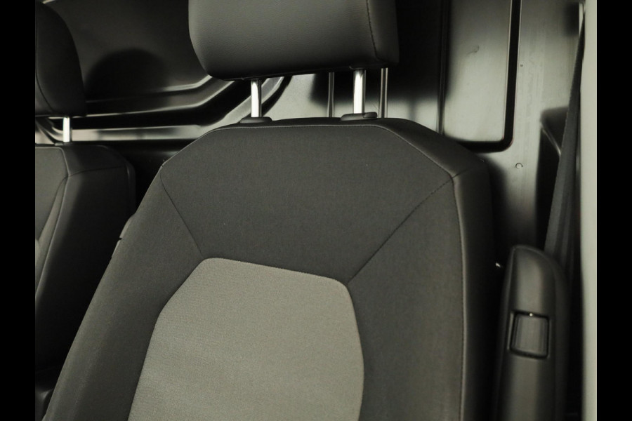 Volkswagen Crafter 35 2.0 TDI L3H3 Exclusive EURO VI 140 pk Automaat | Verlengde garantie | Navigatie | Parkeersensoren | Achteruitrijcamera | Cruise control |