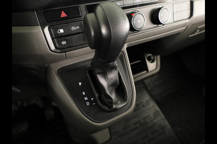 Volkswagen Crafter 35 2.0 TDI L3H3 Exclusive EURO VI 140 pk Automaat | Verlengde garantie | Navigatie | Parkeersensoren | Achteruitrijcamera | Cruise control |