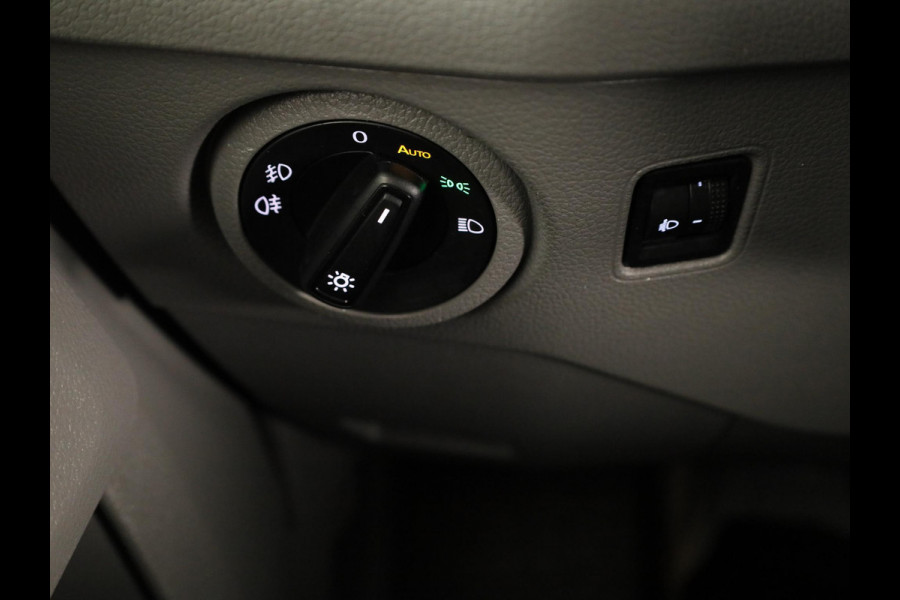 Volkswagen Crafter 35 2.0 TDI L3H3 Exclusive EURO VI 140 pk Automaat | Verlengde garantie | Navigatie | Parkeersensoren | Achteruitrijcamera | Cruise control |