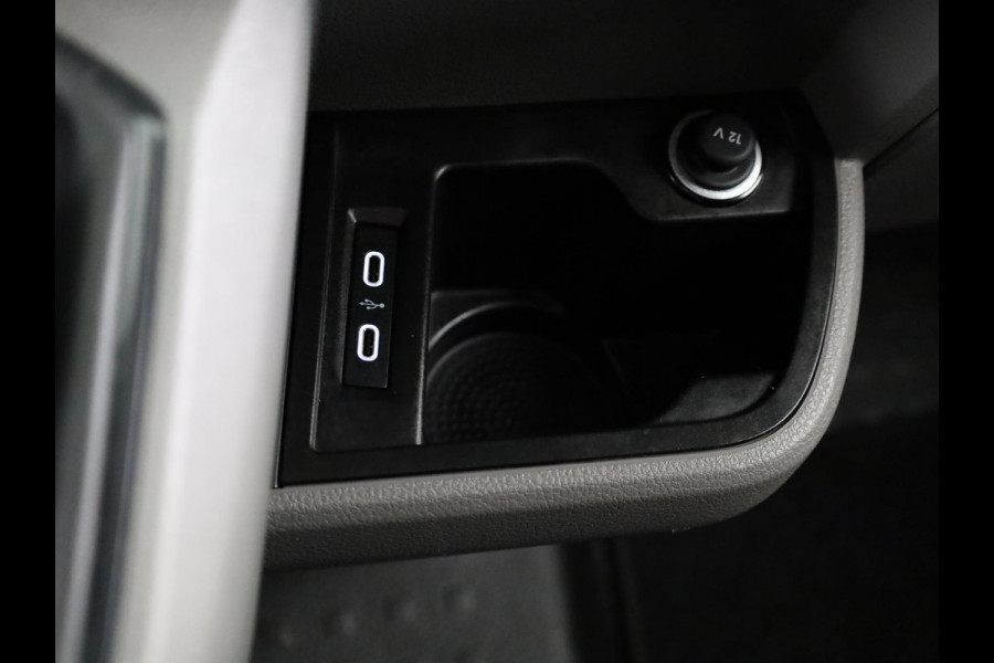 Volkswagen Transporter 2.0 TDI L2H1 28 Comfortline 110 pk | Verlengde garantie | Navigatie via App | Parkeersensoren achter | Cruise control |