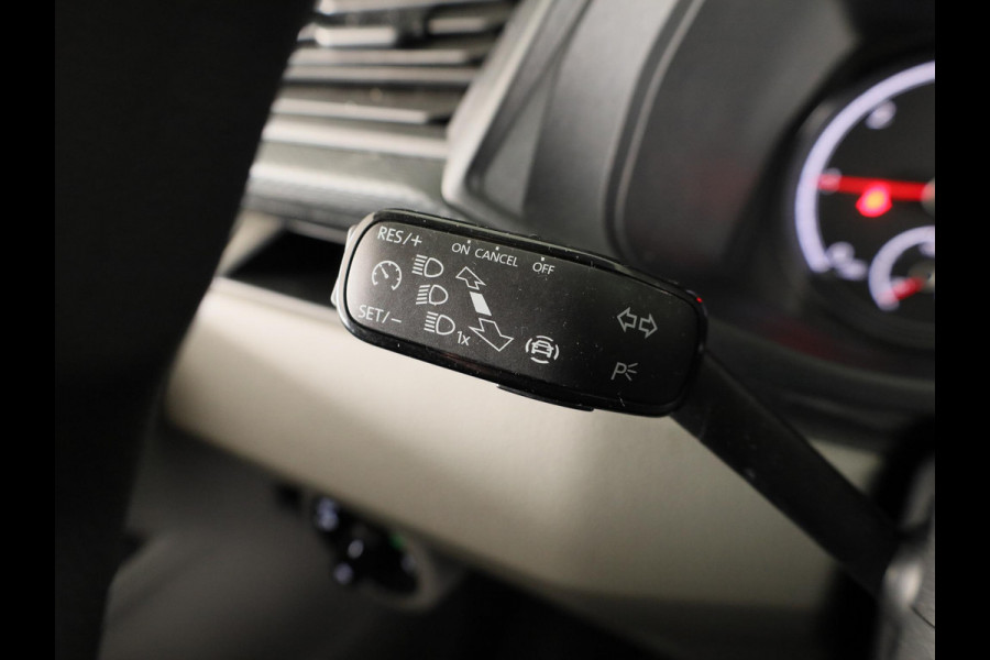 Volkswagen Transporter 2.0 TDI L2H1 28 Comfortline 110 pk | Verlengde garantie | Navigatie via App | Parkeersensoren achter | Cruise control |