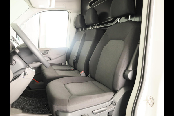 Volkswagen Crafter 35 2.0 TDI L3H3 Comfortline EURO VI 140 pk Automaat | Verlengde garantie | Navigatie | Trekhaak | Parkeersensoren | Achteruitrijcamera | Cruise control |