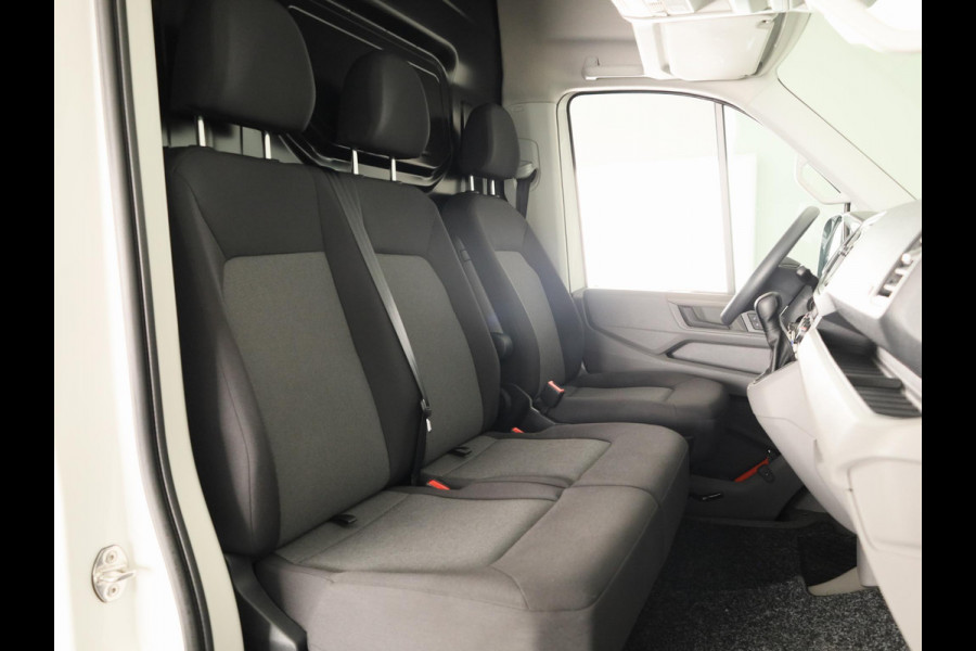 Volkswagen Crafter 35 2.0 TDI L3H3 Comfortline EURO VI 140 pk Automaat | Verlengde garantie | Navigatie | Trekhaak | Parkeersensoren | Achteruitrijcamera | Cruise control |