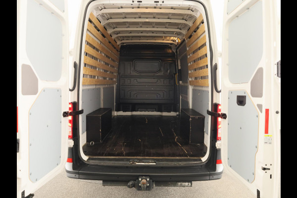 Volkswagen Crafter 35 2.0 TDI L3H3 Comfortline EURO VI 140 pk Automaat | Verlengde garantie | Navigatie | Trekhaak | Parkeersensoren | Achteruitrijcamera | Cruise control |