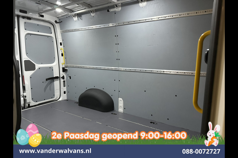 Volkswagen Crafter 2.0 TDI 177pk L3H3 L2H2 Euro6 Airco | Camera | Navigatie | Apple Carplay | Cruisecontrol Android Auto, Chauffeursstoel, 3000kg trekvermogen, Massagestoel