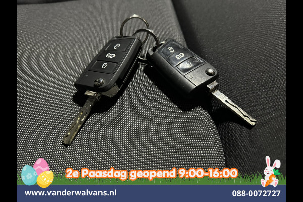 Volkswagen Crafter 2.0 TDI 140pk L3H3 L2H2 Euro6 Airco | Navigatie | Apple Carplay | Cruisecontrol Android Auto, Bijrijdersbank, 3000kg trekvermogen, zilver