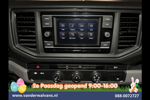 Volkswagen Crafter 2.0 TDI 141pk L3H3 L2H2 Euro6 Airco | Camera | Apple Carplay | Android Auto | Cruisecontrol | Massagestoel Chauffeursstoel, 2800kg trekvermogen