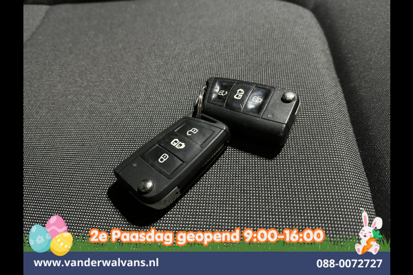 Volkswagen Crafter 2.0 TDI 141pk L3H3 L2H2 Euro6 Airco | Camera | Apple Carplay | Android Auto | Cruisecontrol | Massagestoel Chauffeursstoel, 2800kg trekvermogen