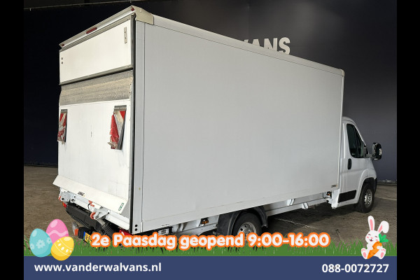 Peugeot Boxer 2.2 BlueHDi 141pk Bakwagen 436cm Lang Laadklep Euro6 Airco | Cruisecontrol | 1055kg laadvermogen Camera, Bijrijdersbank