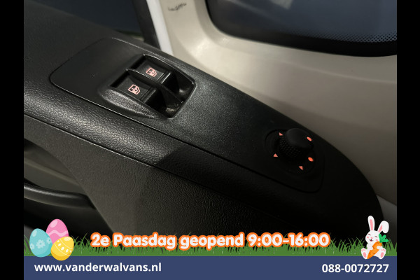 Peugeot Boxer 2.2 BlueHDi 141pk Bakwagen 436cm Lang Laadklep Euro6 Airco | Cruisecontrol | 1055kg laadvermogen Camera, Bijrijdersbank