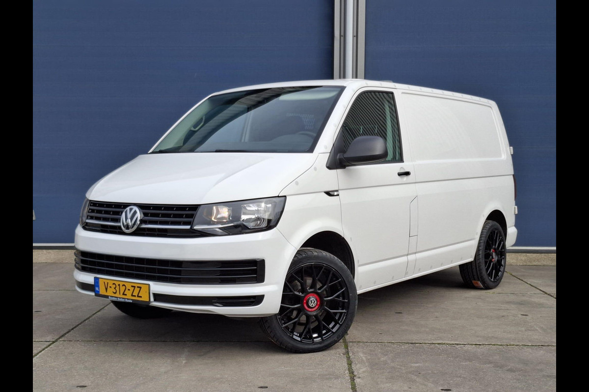 Volkswagen Transporter 2.0 TDI L1H1 Trendline AIRCO / CRUISE CONTROLE / TREKHAAK / EURO 6