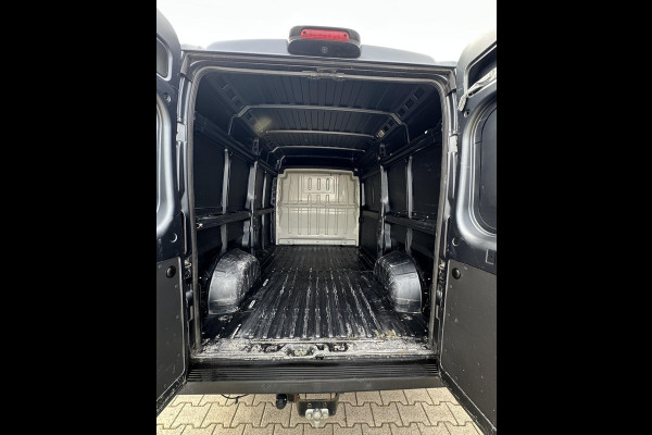 Peugeot Boxer 335 2.2 BlueHDi 140pk L2H2 Trekhaak|navi|airco