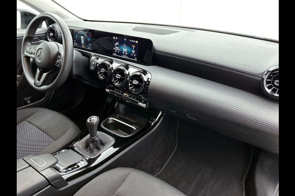 Mercedes-Benz A-Klasse 200 NAVI | CRUISE | 18” AMG | STOELVERWARMING