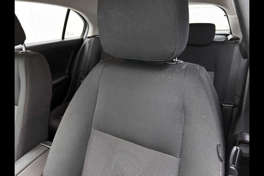 Mercedes-Benz A-Klasse 200 NAVI | CRUISE | 18” AMG | STOELVERWARMING
