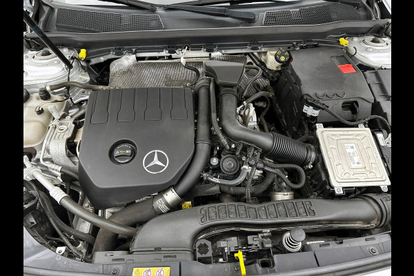 Mercedes-Benz A-Klasse 200 NAVI | CRUISE | 18” AMG | STOELVERWARMING