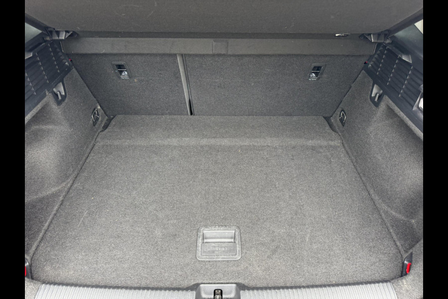 Audi Q2 35 TFSI S Edition 150pk Automaat | Afneembare Trekhaak | Stoelverwarming | Navigatie | Climate control