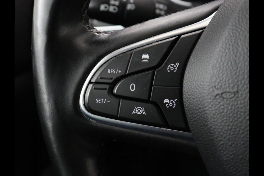 Renault Mégane 1.3 TCe Business Edition One | Leder | Stoelverwarming | Adaptive cruise | Camera | Carplay | Keyless | Full LED | Navigatie | Park Assist | Dodehoek detectie | Climate control