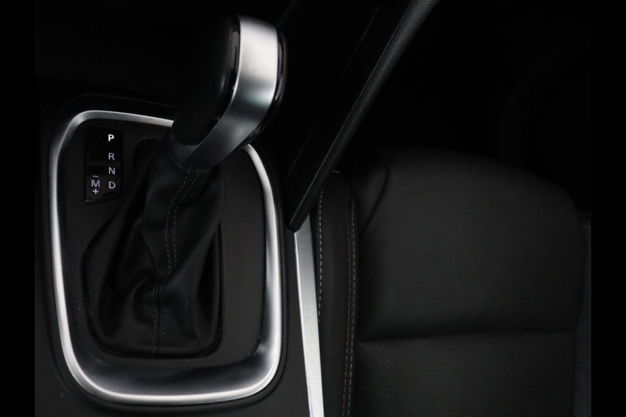 Renault Mégane 1.3 TCe Business Edition One | Leder | Stoelverwarming | Adaptive cruise | Camera | Carplay | Keyless | Full LED | Navigatie | Park Assist | Dodehoek detectie | Climate control