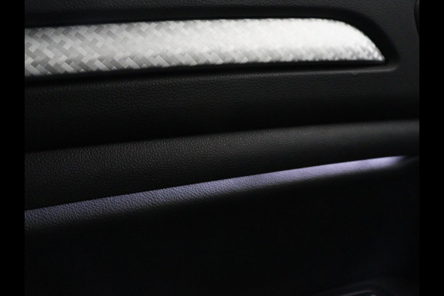 Renault Mégane 1.3 TCe Business Edition One | Leder | Stoelverwarming | Adaptive cruise | Camera | Carplay | Keyless | Full LED | Navigatie | Park Assist | Dodehoek detectie | Climate control