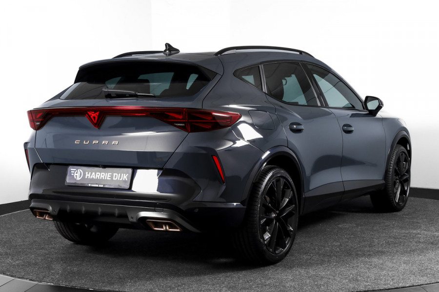 CUPRA Formentor 1.5 TSI e-Hybrid 204 PK Business | Dig. Cockpit | Adapt. Cruise | Stoel-+stuurverw. | Elek. Klep | PDC | Camera | NAV+App. Connect | ECC | LM 18" | 1153