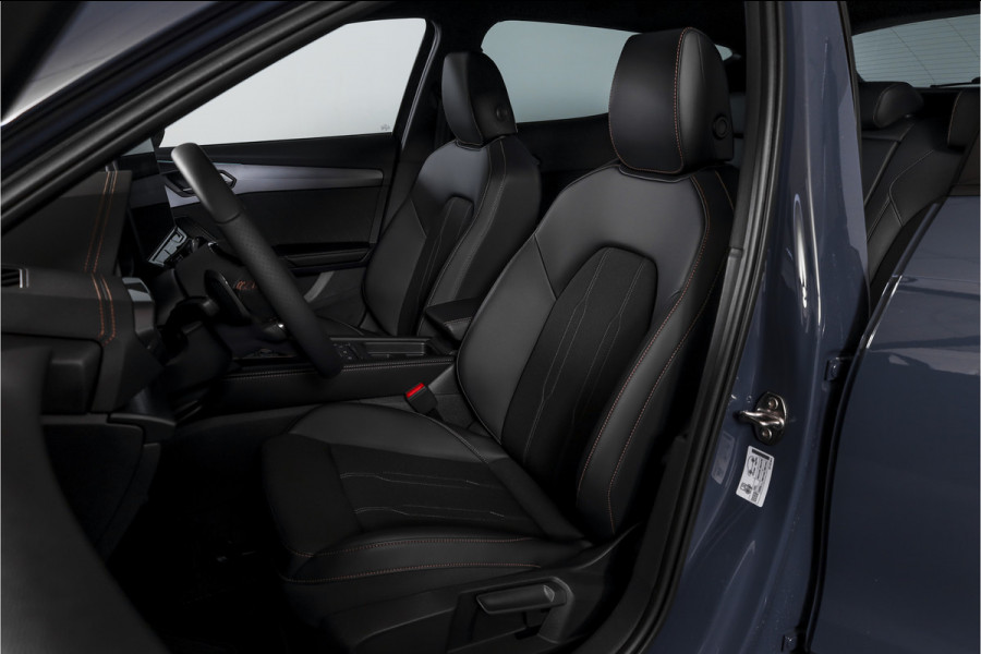 CUPRA Formentor 1.5 TSI e-Hybrid 204 PK Business | Dig. Cockpit | Adapt. Cruise | Stoel-+stuurverw. | Elek. Klep | PDC | Camera | NAV+App. Connect | ECC | LM 18" | 1153