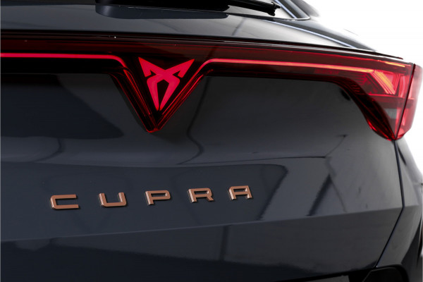 CUPRA Formentor 1.5 TSI e-Hybrid 204 PK Business | Dig. Cockpit | Adapt. Cruise | Stoel-+stuurverw. | Elek. Klep | PDC | Camera | NAV+App. Connect | ECC | LM 18" | 1153